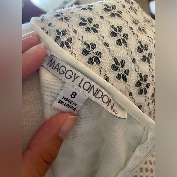 Maggy London Eyelet Lace Dress White and Black Small Flower Print - Picture 4 of 4